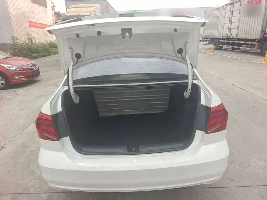 Volkswagen Jetta — миниатюра 19