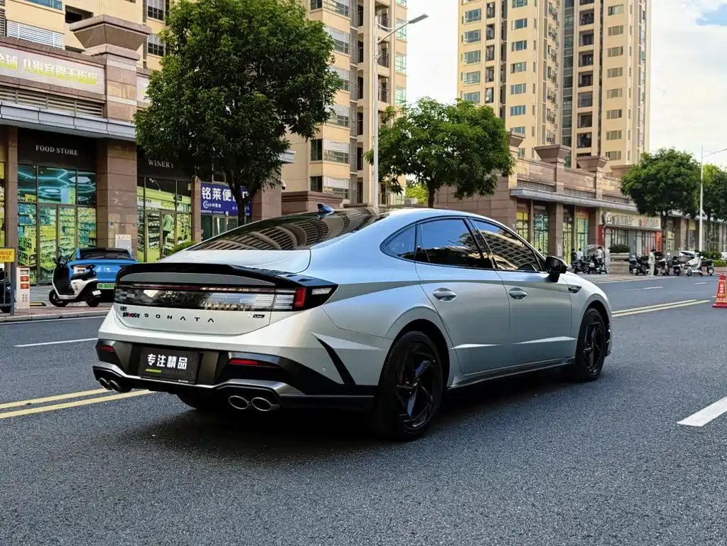 Hyundai Sonata — миниатюра 7