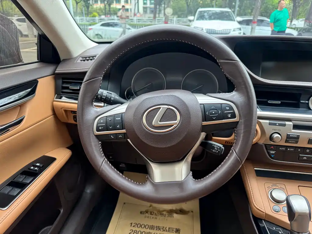 Lexus ES 2015 200 Elite