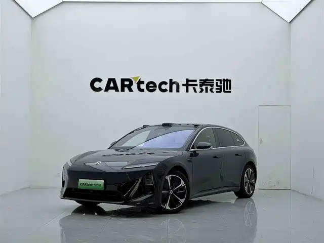 2025 Nio ET5