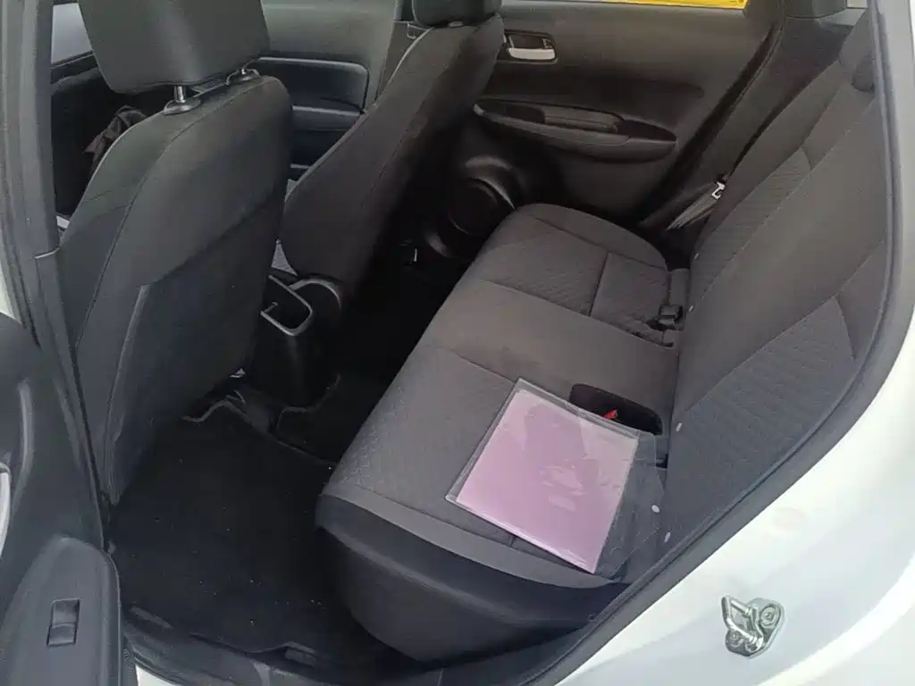 Honda Fit — миниатюра 17