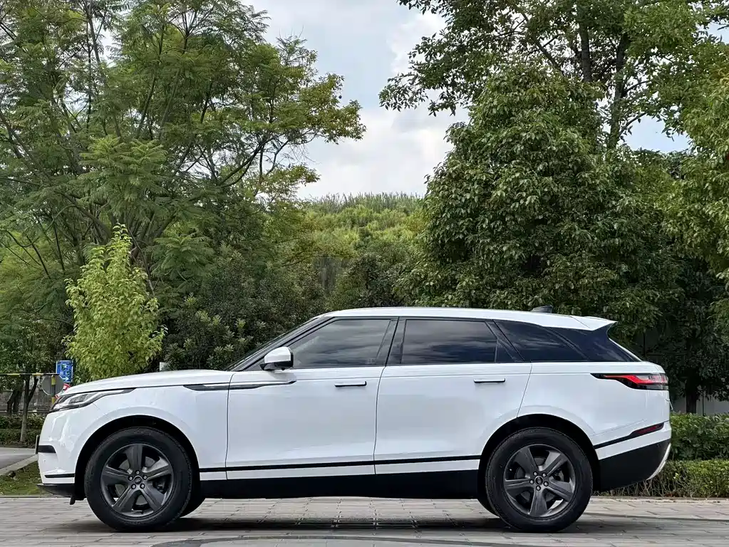 Land Rover Velar — миниатюра 10