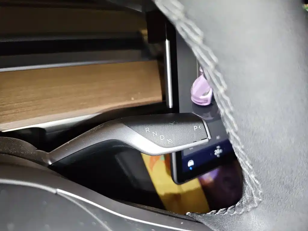 Tesla Model 3 — миниатюра 15