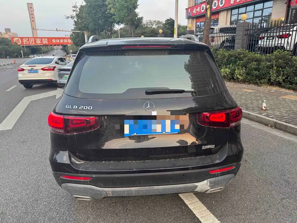 Mercedes-Benz GLB — миниатюра 5