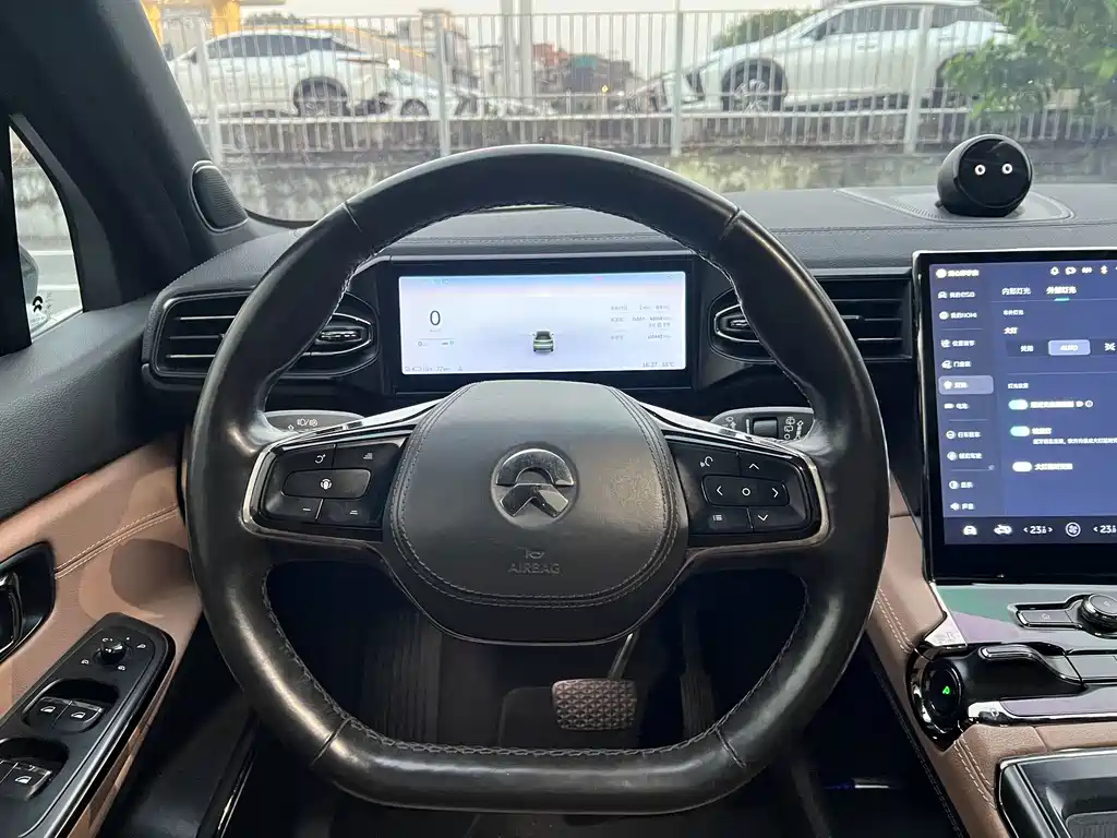 NIO ES8 — миниатюра 23