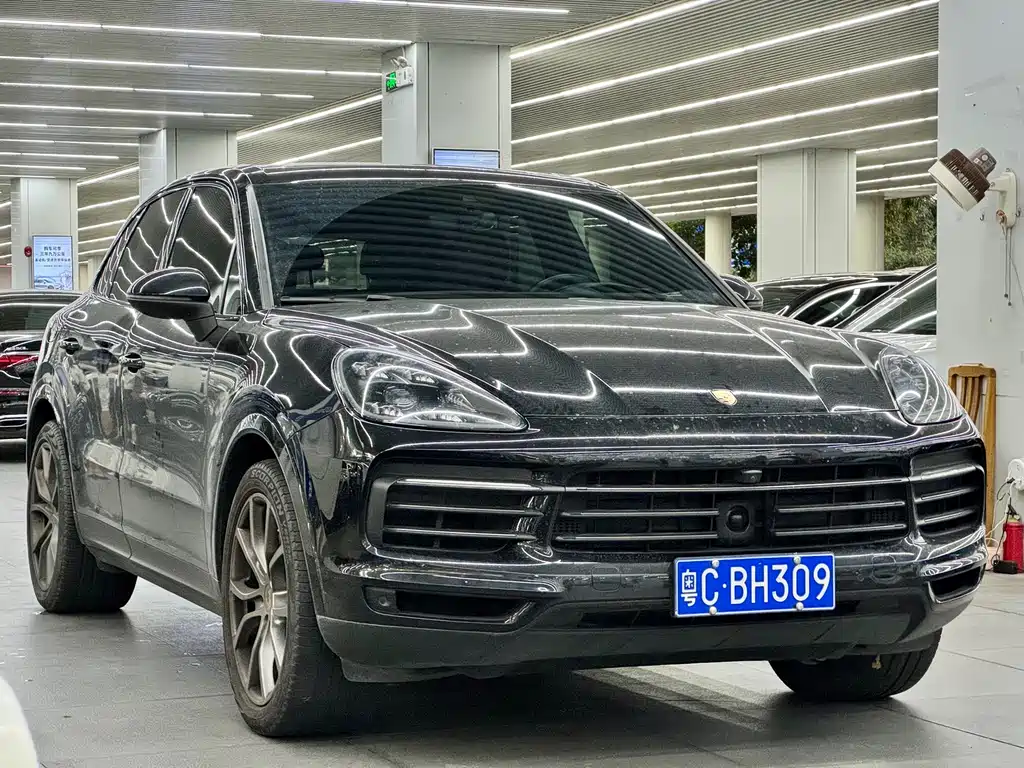 Porsche Cayenne — миниатюра 3