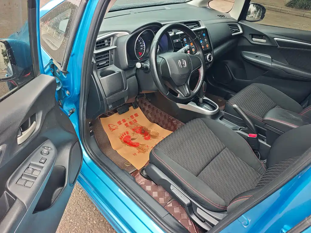 Honda Fit — миниатюра 11