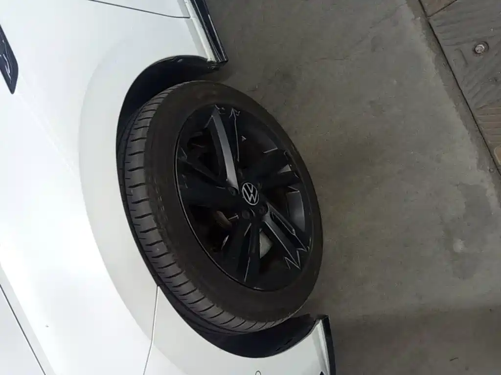 Volkswagen Golf — миниатюра 23