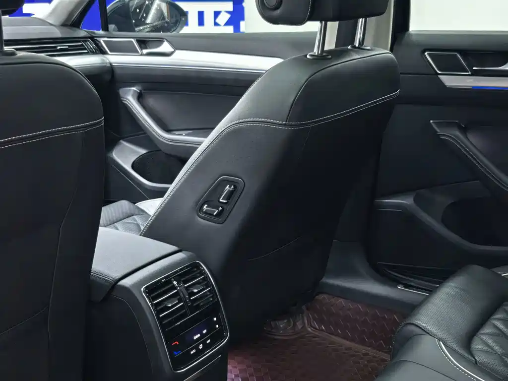 Volkswagen Magotan PHEV — миниатюра 17