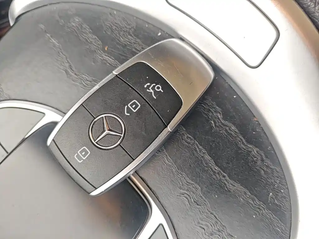 Mercedes-Benz C-Class — миниатюра 9