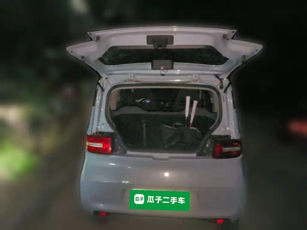 Wuling MINIEV — миниатюра 16