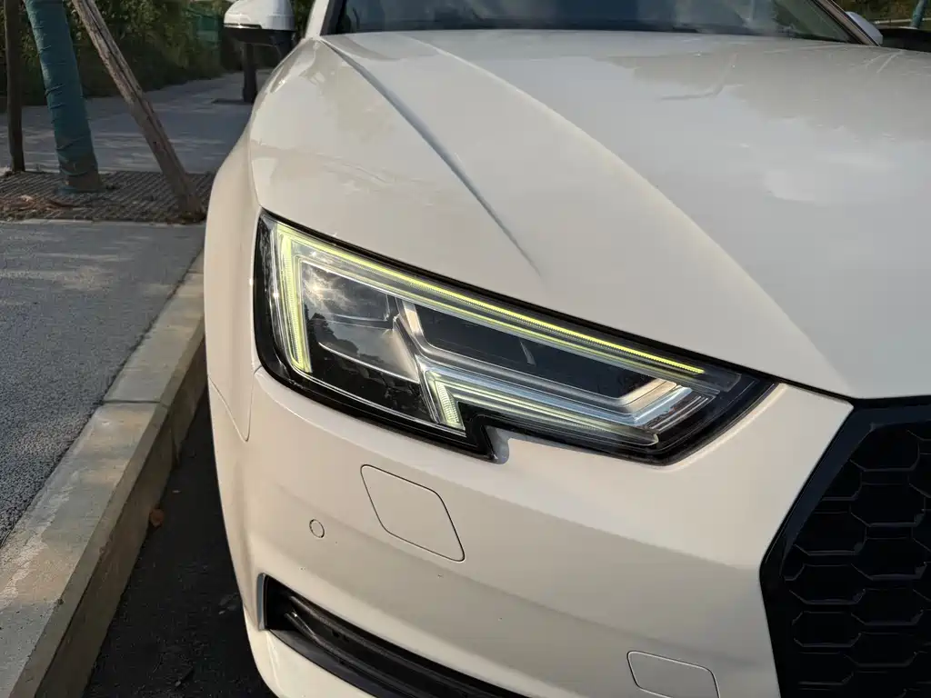 Audi A4L — миниатюра 4