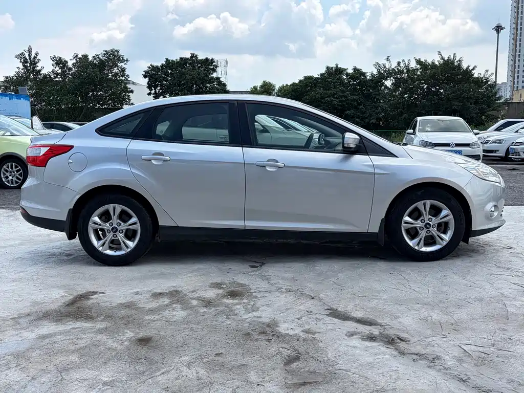Ford Focus — миниатюра 4