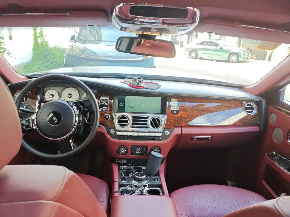 Rolls-Royce Ghost — миниатюра 9