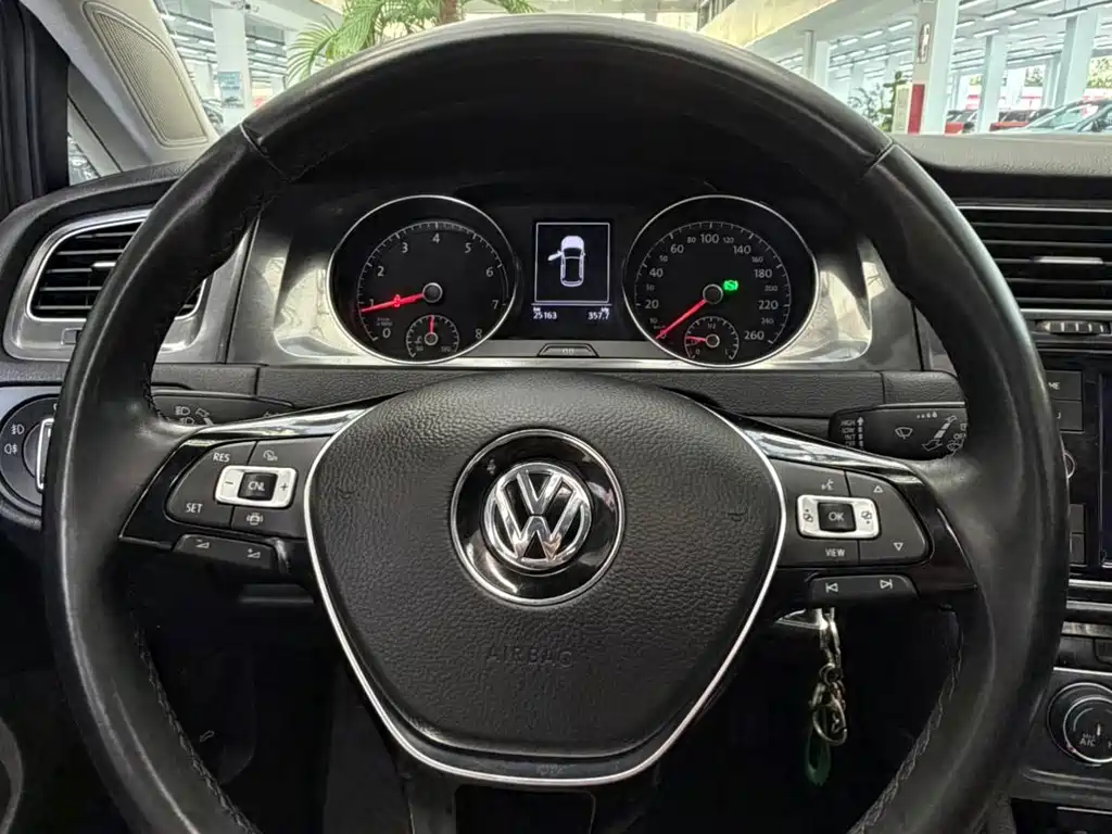 Volkswagen Golf — миниатюра 9