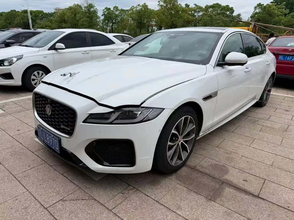 Купить Jaguar XFL