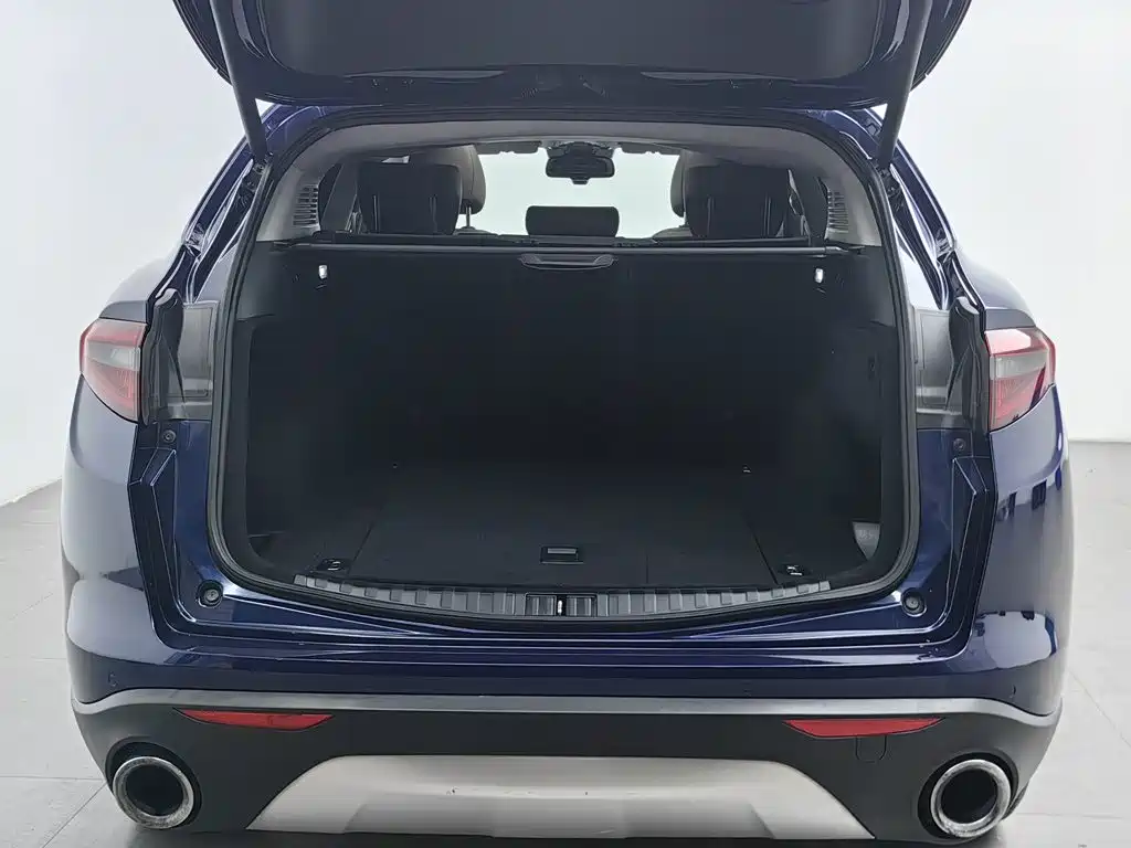 Alfa Romeo Stelvio — миниатюра 16