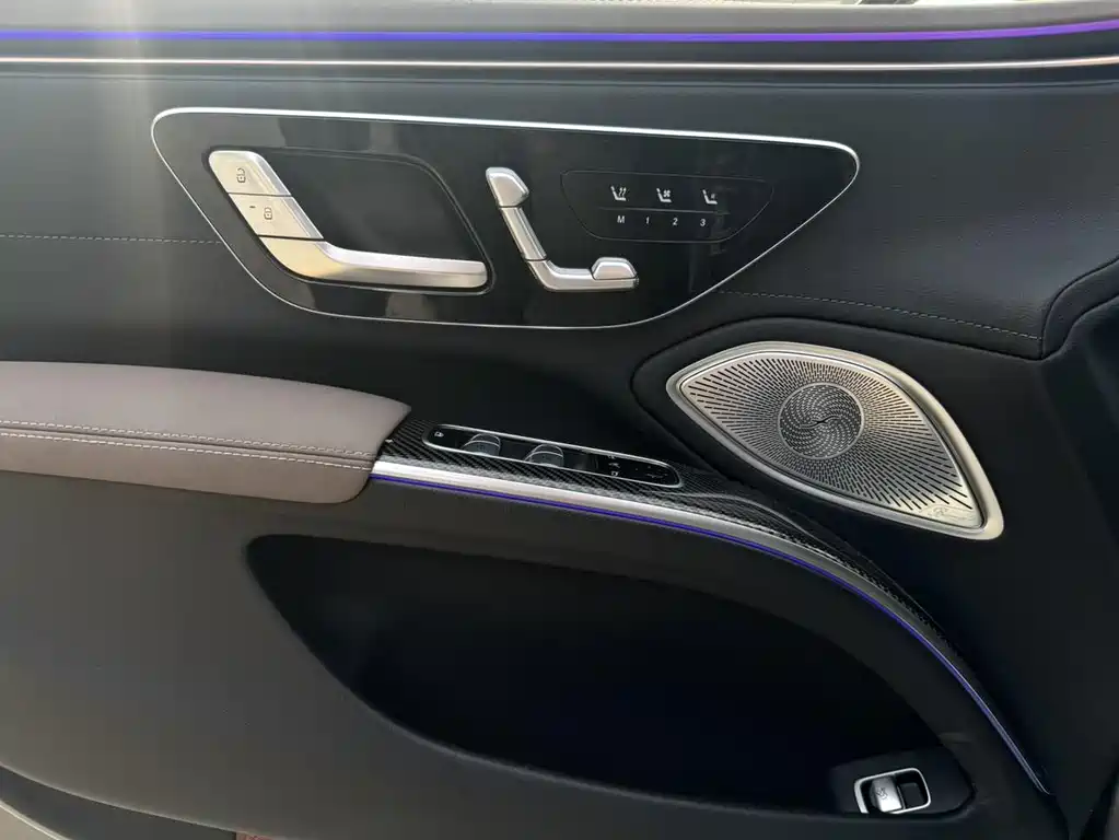 Mercedes-Benz EQS AMG — миниатюра 5