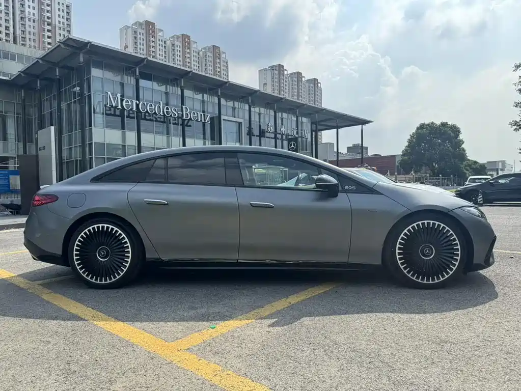 Mercedes-Benz EQS AMG — миниатюра 23