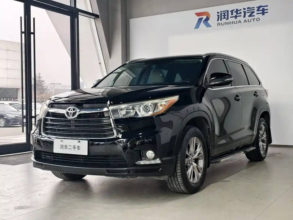 TOYOTA HIGHLANDER