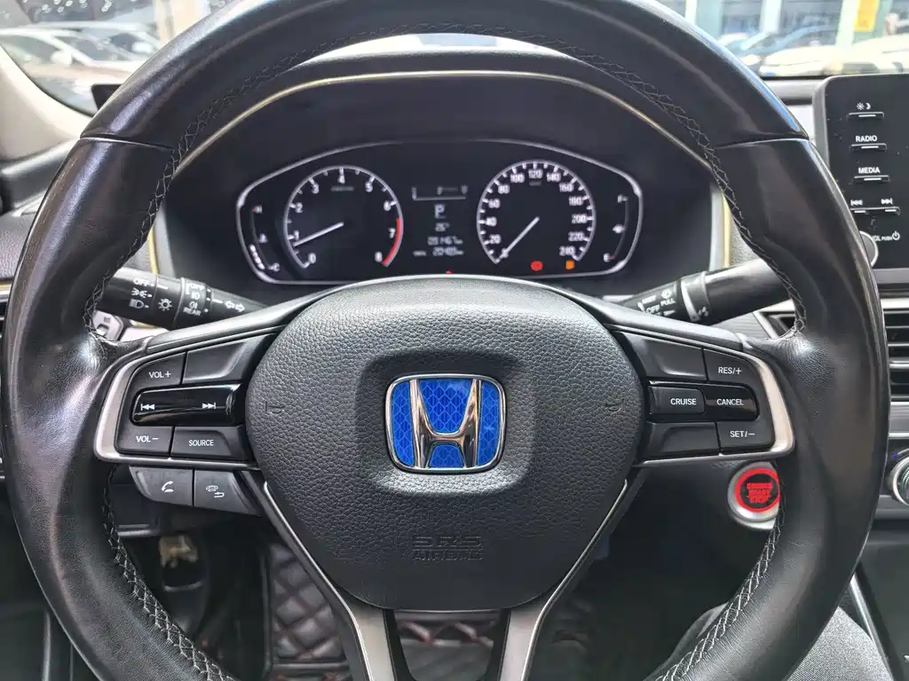 Honda Accord — миниатюра 7