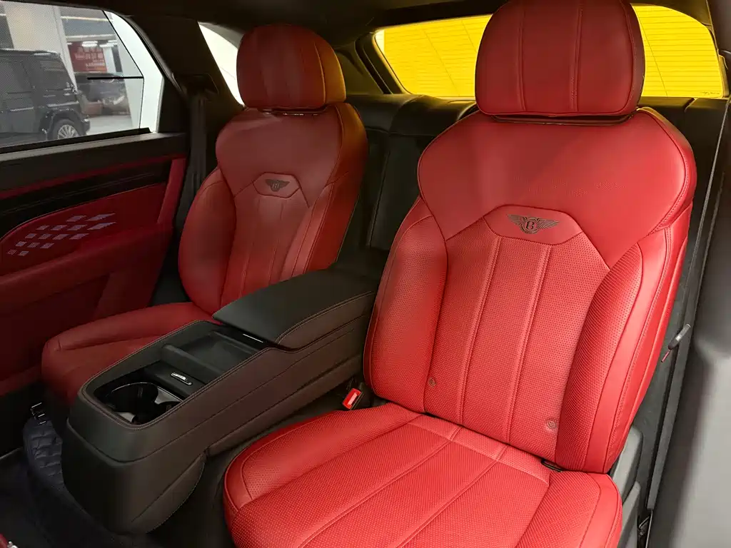 Bentley Bentayga 2023 4.0T V8