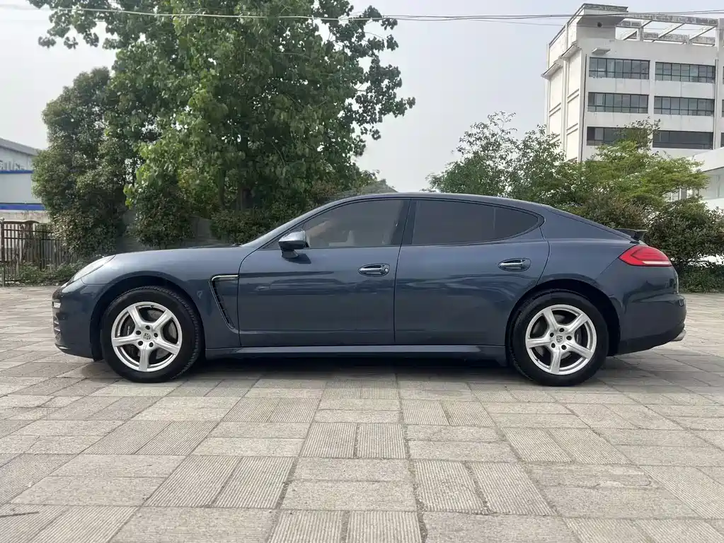 Porsche Panamera 2014 Panamera 4 3.0T