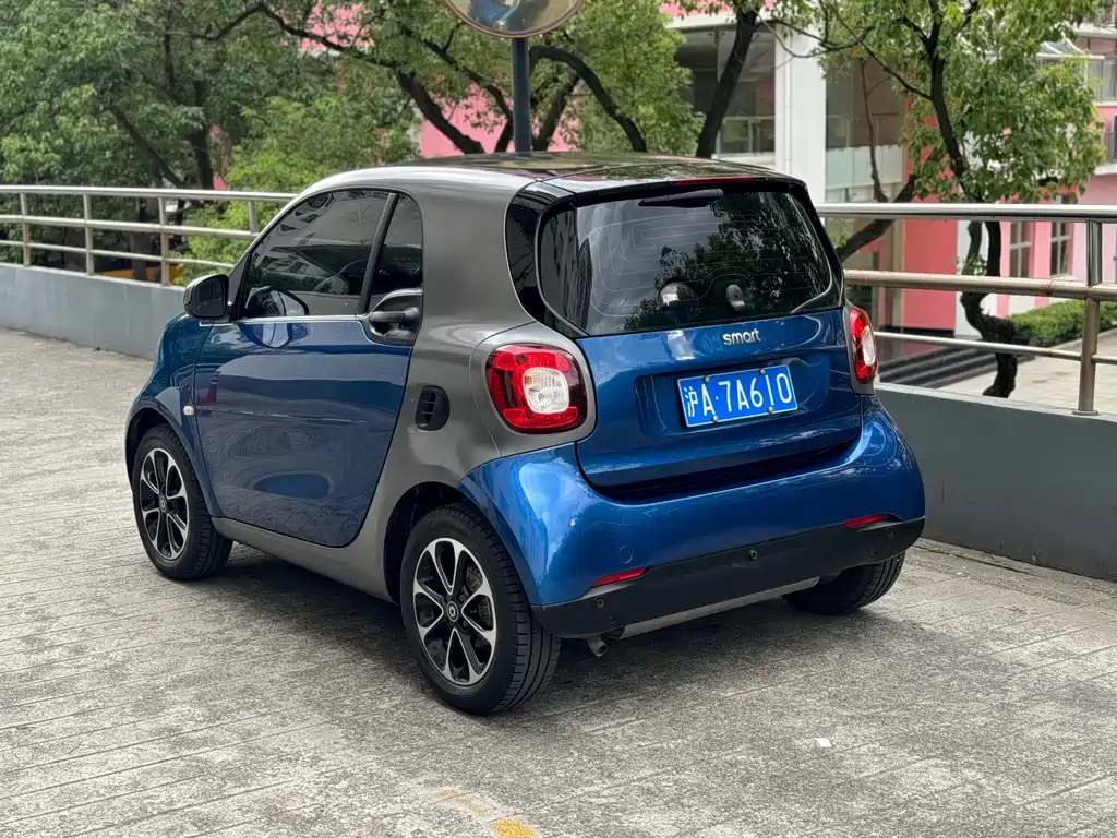 smart Smart Fortwo — миниатюра 4