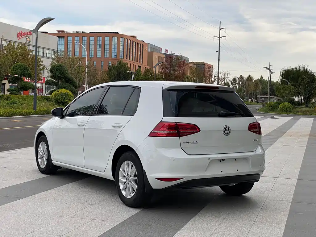 Volkswagen Golf — миниатюра 8