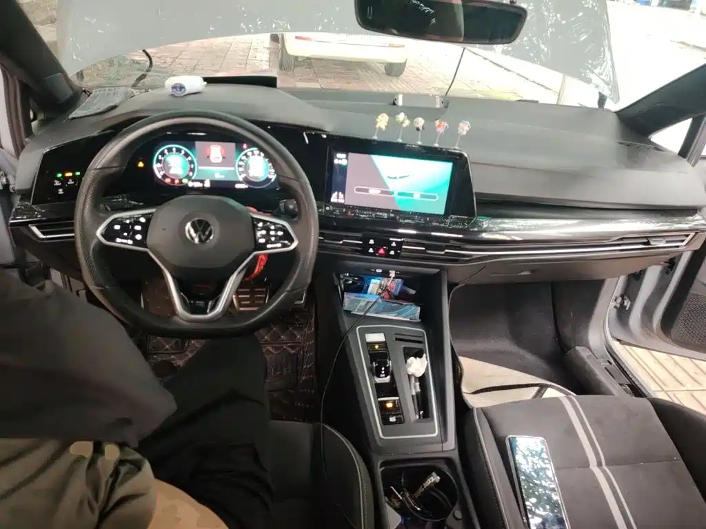 Volkswagen Golf — миниатюра 5