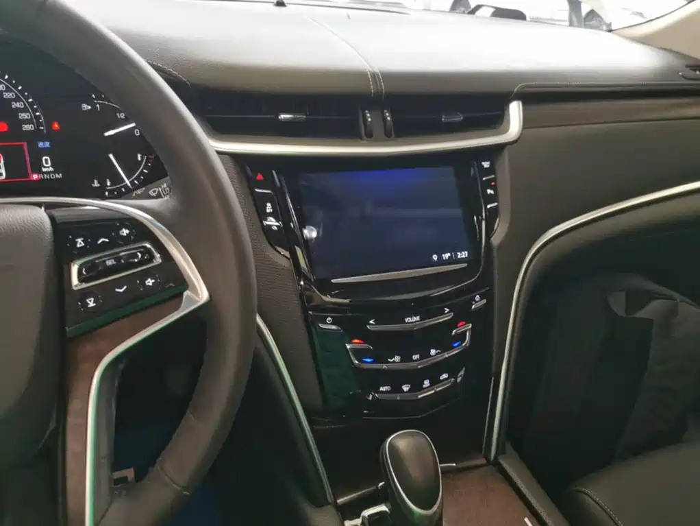 Cadillac XTS — миниатюра 13
