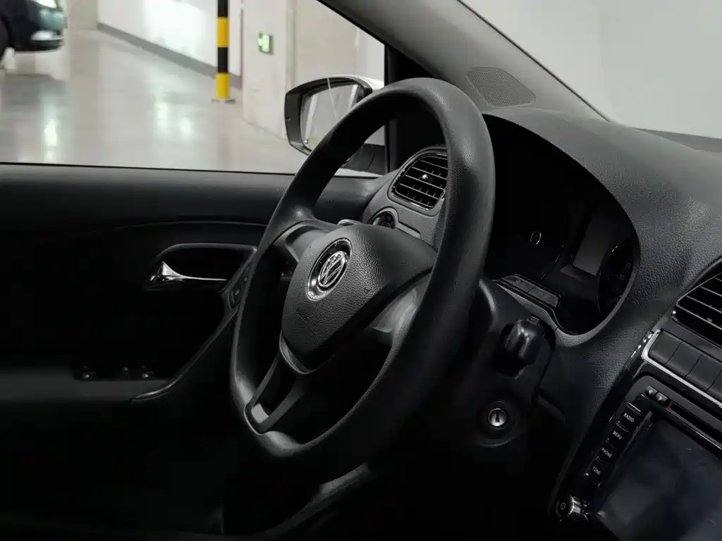 Volkswagen Polo — миниатюра 22