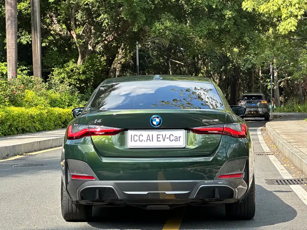 BMW i4 — миниатюра 17