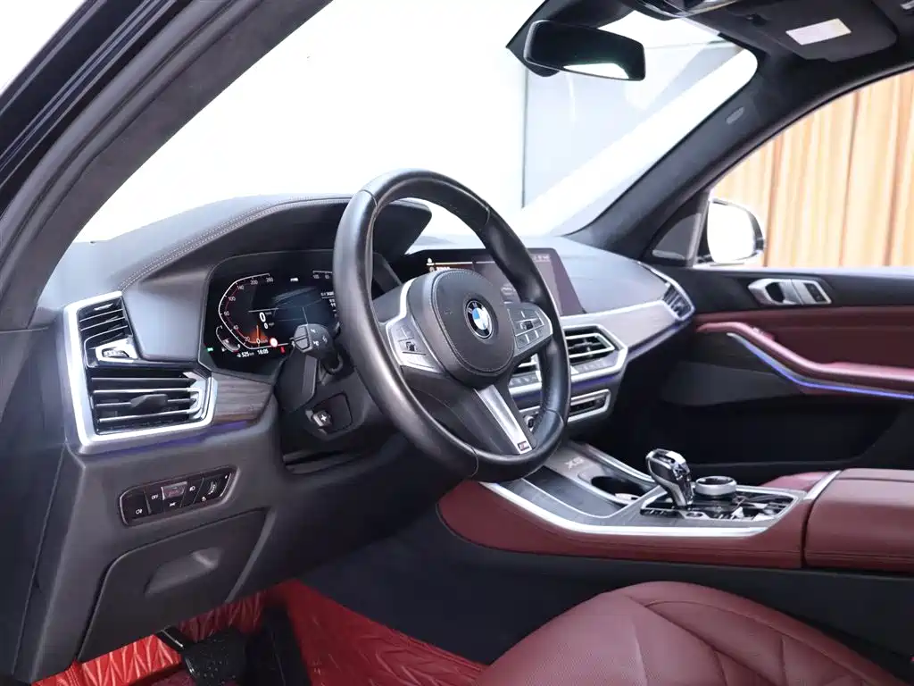 BMW X5 2022 xDrive 40Li M Sport
