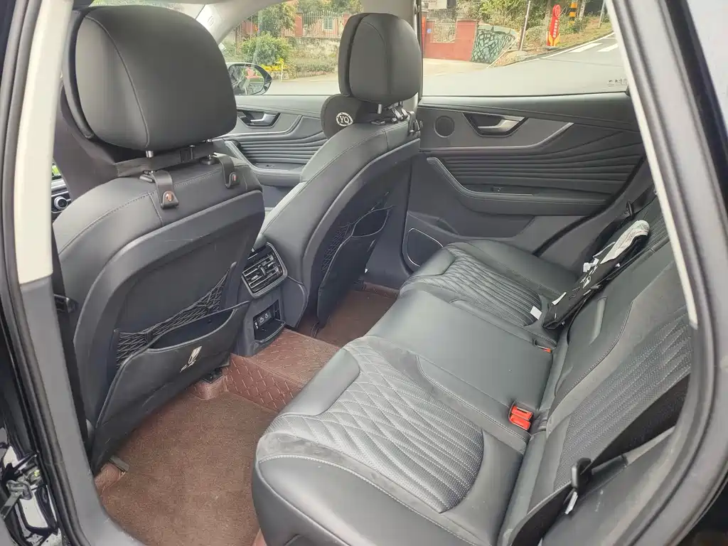 Hongqi HS5 2023 2.0T Pro