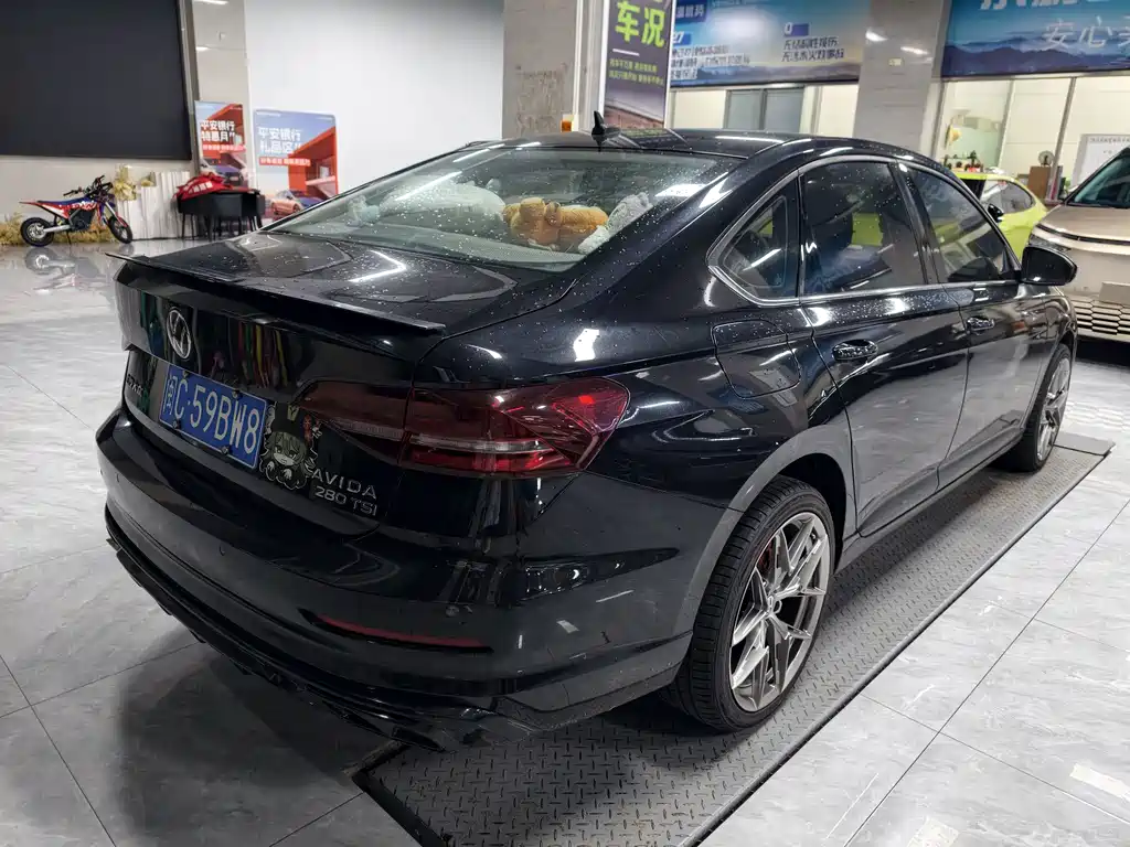 Volkswagen Lavida — миниатюра 10