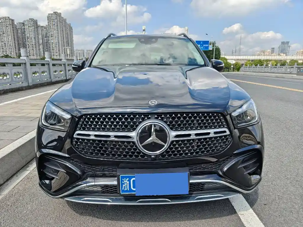 Mercedes-Benz GLE (Import) — миниатюра 3