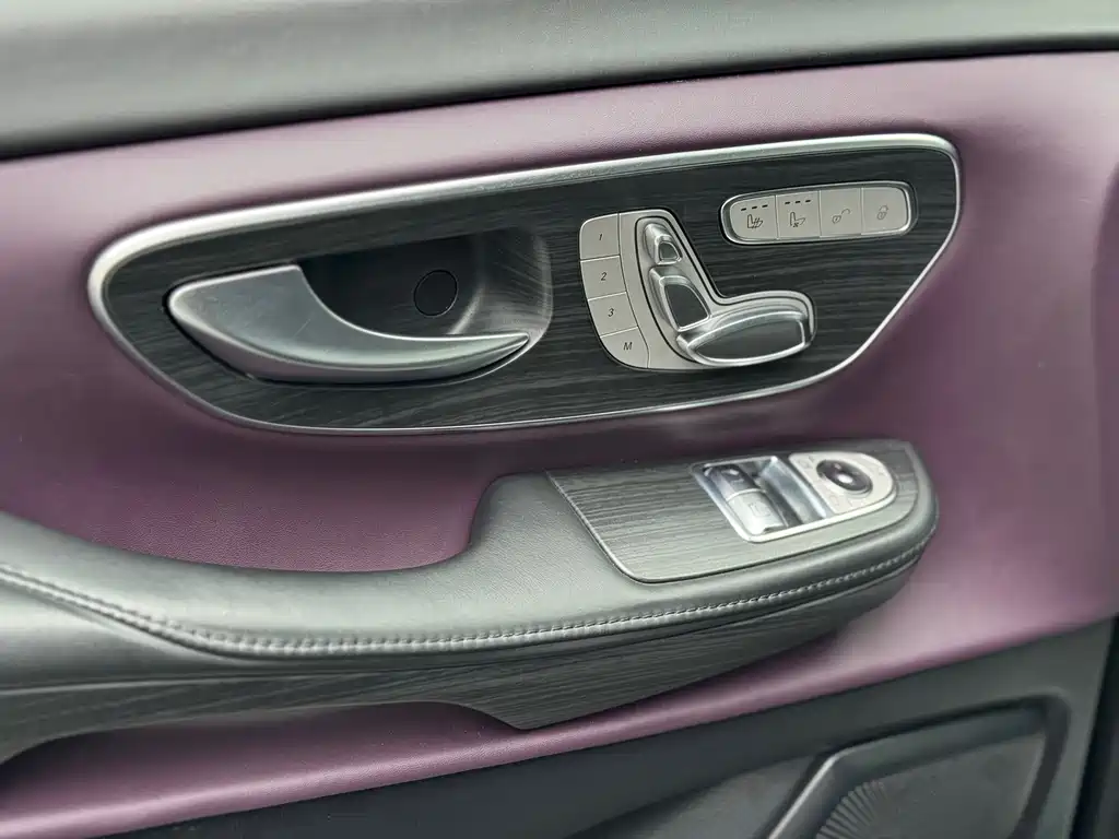 MERCEDES-BENZ V CLASS