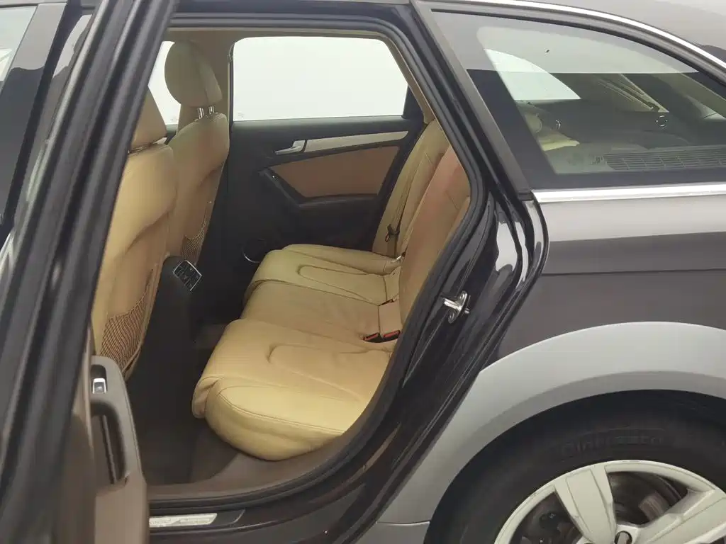Audi A4 (Import) — миниатюра 15