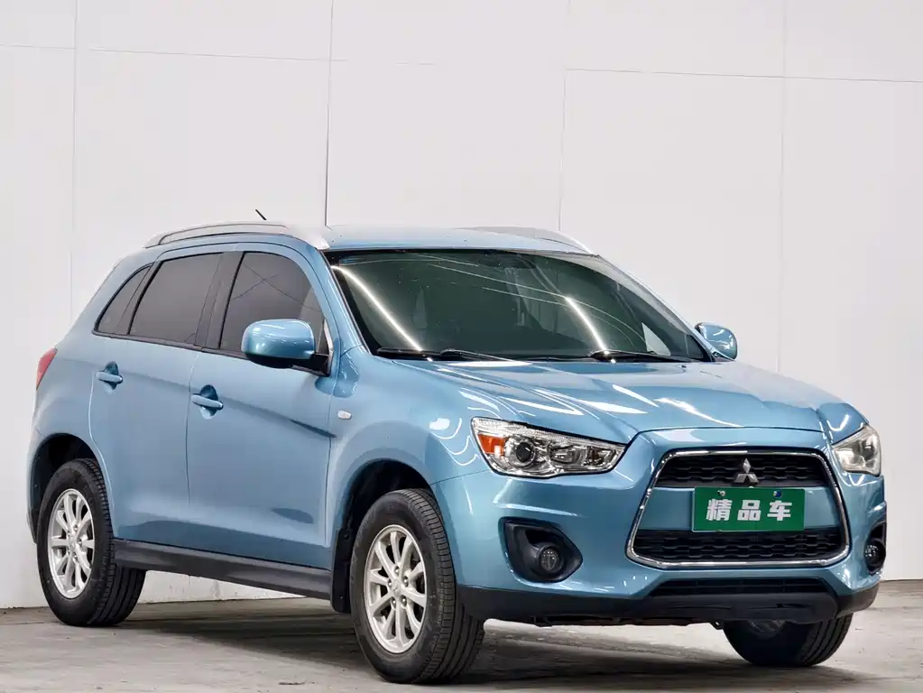 Mitsubishi ASX 2013 1.6L MT Standard
