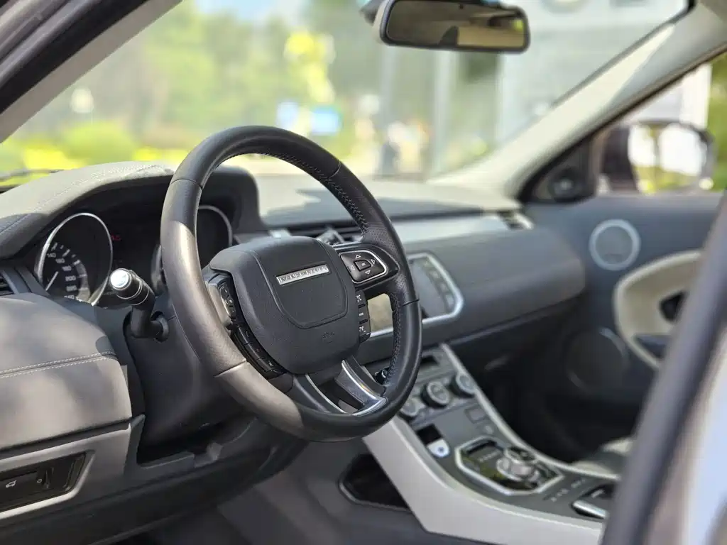 Land Rover Evoque (Import) — миниатюра 4