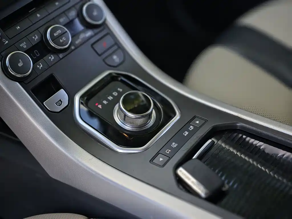 Land Rover Evoque (Import) — миниатюра 13