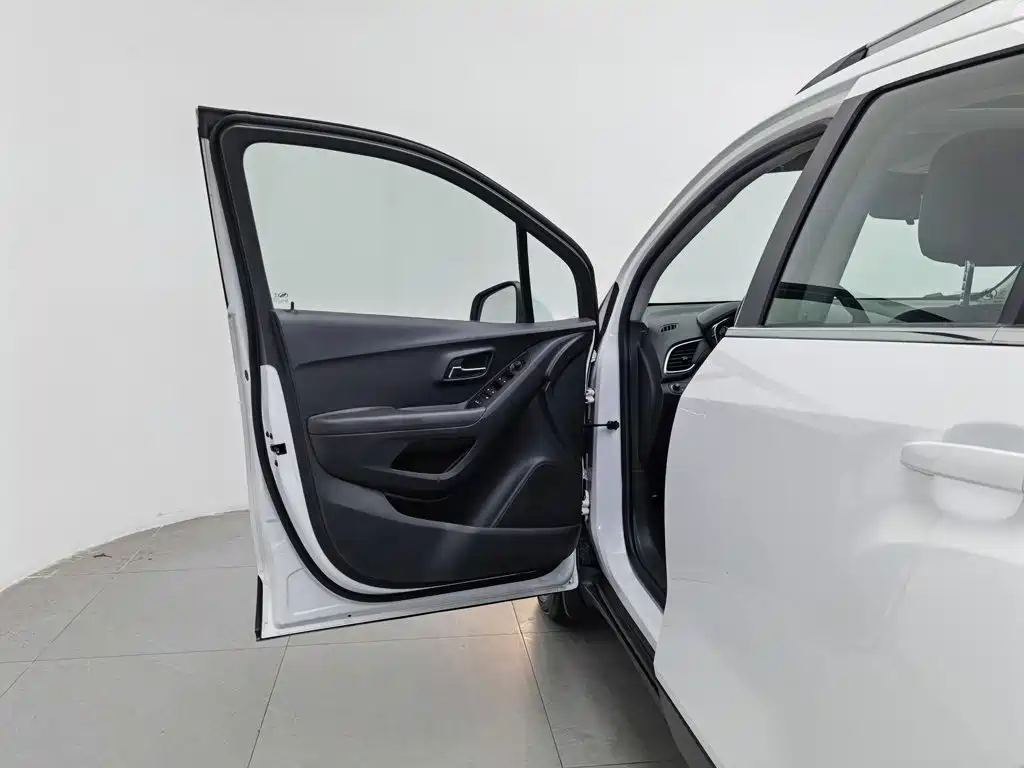Chevrolet Trax — миниатюра 8