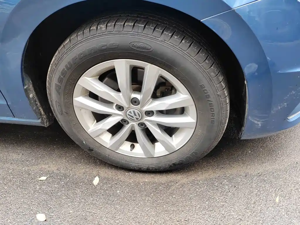 Volkswagen Touran — миниатюра 25