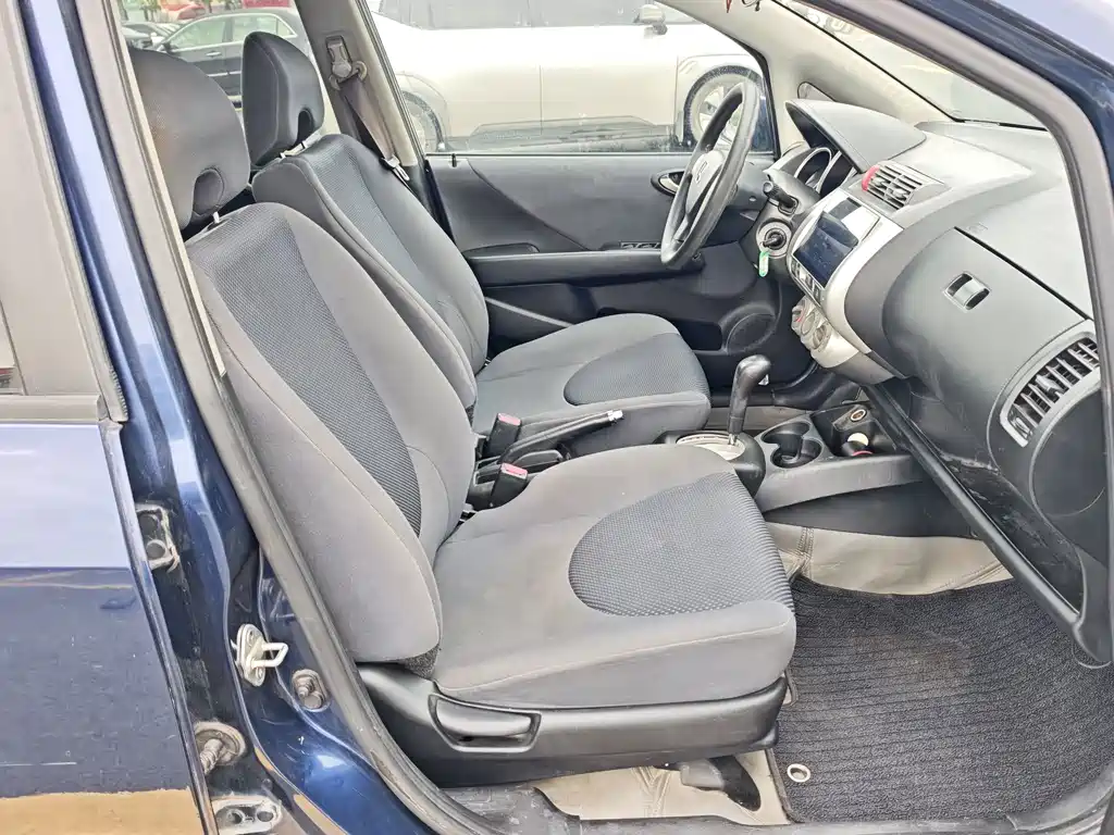 Honda Fit — миниатюра 14
