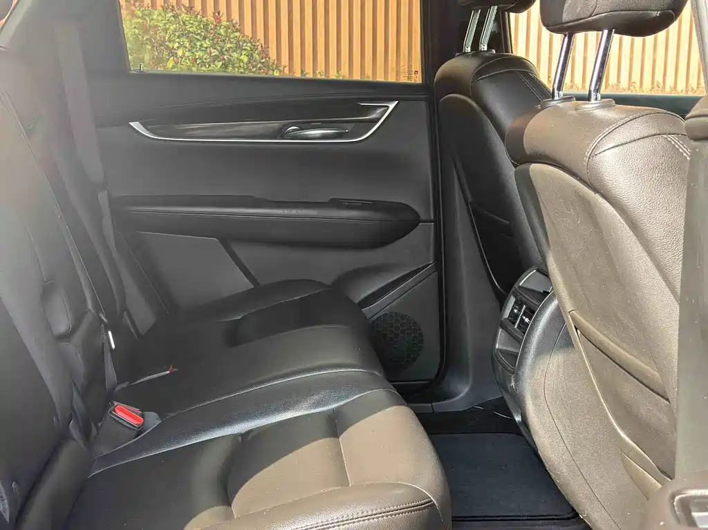 Cadillac XT5 — миниатюра 13