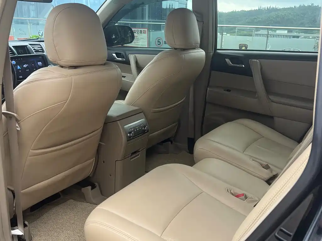 Toyota Highlander — миниатюра 5