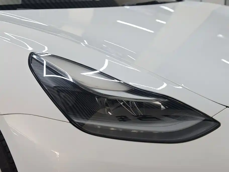Tesla Model 3 — миниатюра 4
