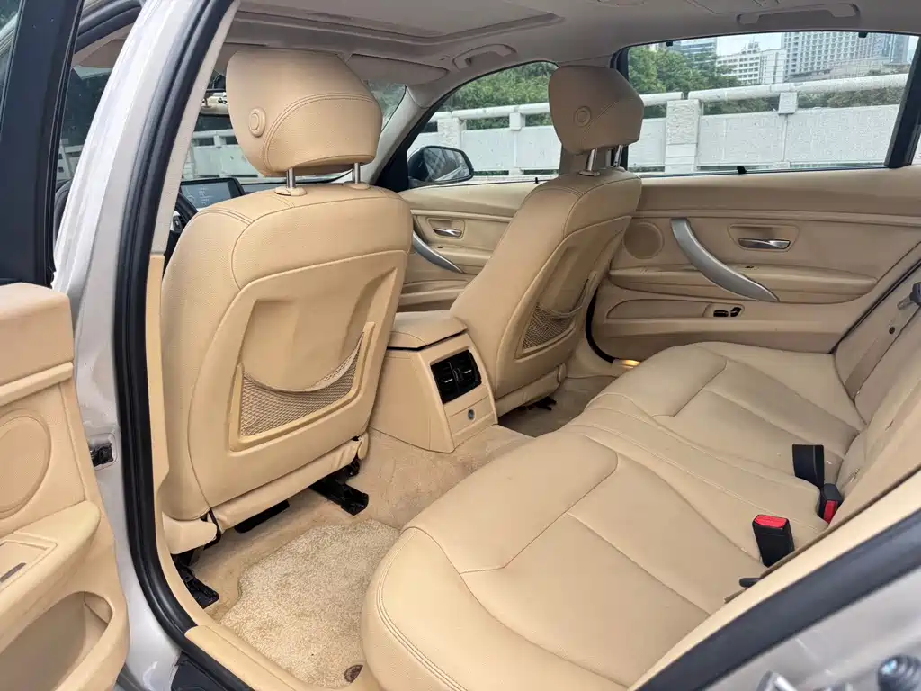 BMW 3 Series — миниатюра 6
