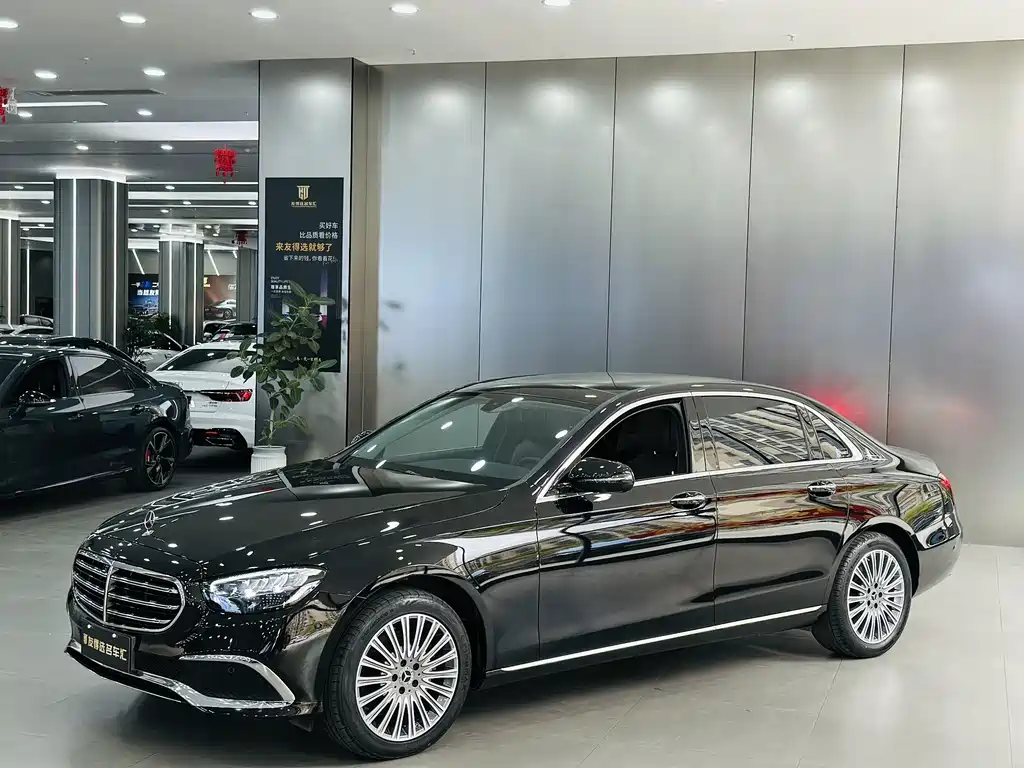 Mercedes-Benz E-Class 2022